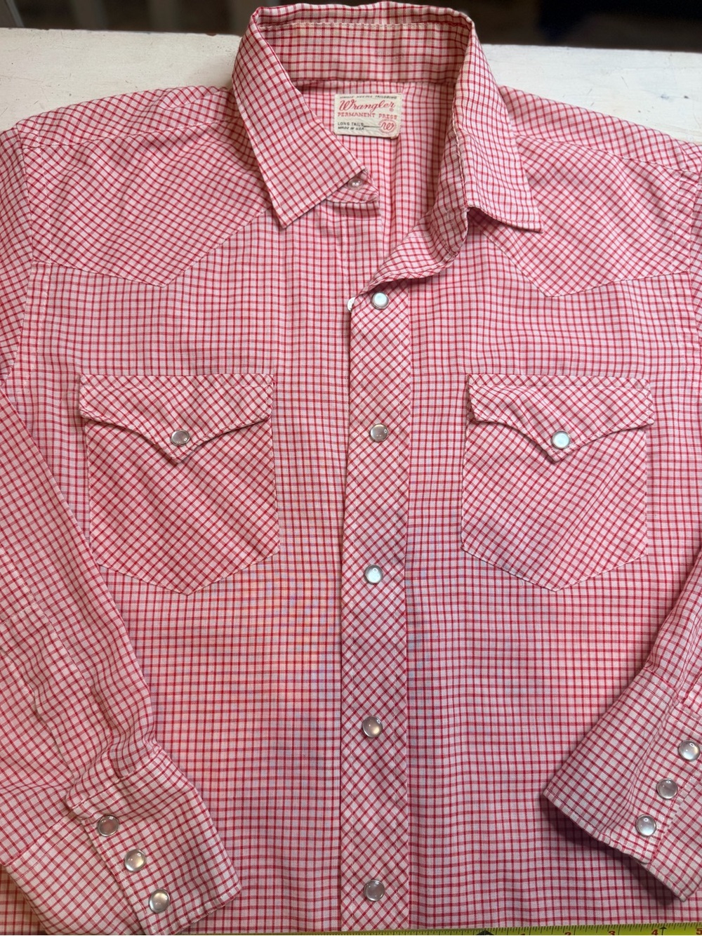 Vintage Wrangler Men’s Red Gingham Long Tail Western Shirt